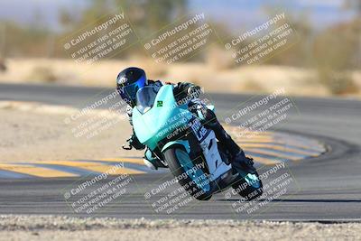 media/Jan-10-2025-CVMA Friday Practice (Fri) [[489e0da257]]/Group 4 and Trackday/Session 5 (Turn 7)/